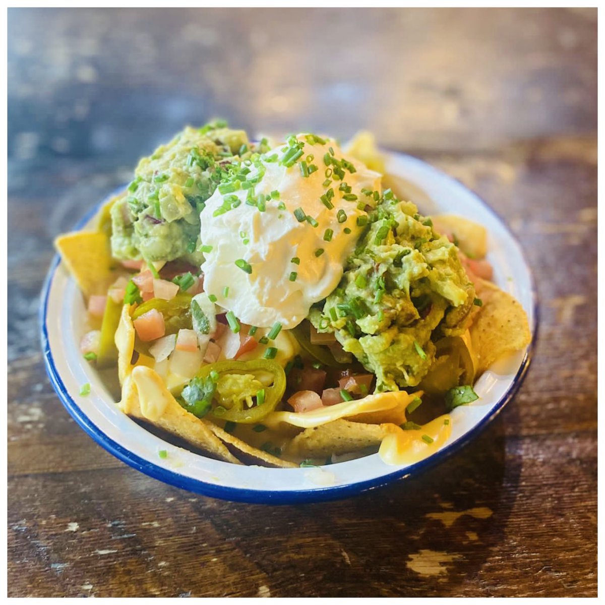 Yum yum, nachos are the perfect friday night nibble… 🤤

#dockyardspinningfields #dockyardspin #spinningfieldsmanchester #spinningfields #manchesterbars #manchesterdrinks