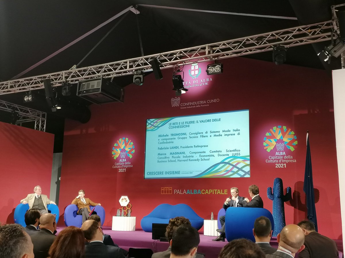 Consiglio Centrale <a href="/PIConfindustria/">Piccola Industria Confindustria</a>  
#CrescereInsieme 
#Alba La rete e le filiere:il valore delle connessioni. Superiamo il concetto di piccoli e soli. Insieme è più bello!