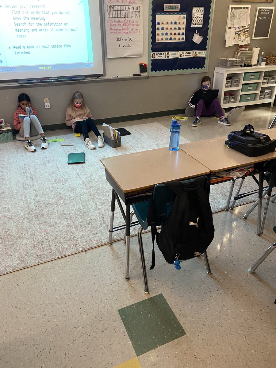 MissR_Duello's tweet photo. Get to be @MrsRoth5th today! Her 5th graders are defining unknown words for their readers from their informational research. @duello_elem https://t.co/adOun7qgCt