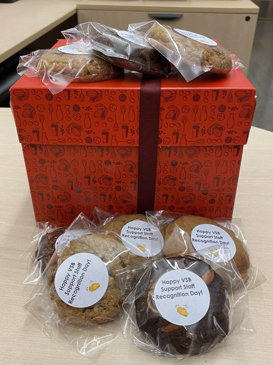 KitsilanoSS's tweet photo. Happy @VSB39 Support Staff Recognitions Day! 👏🏻 We appreciate the various roles each of you have in supporting all staff, students and families.  You are a valuable and important part of the @KitsilanoSS community! https://t.co/ZRYlEf0GoZ