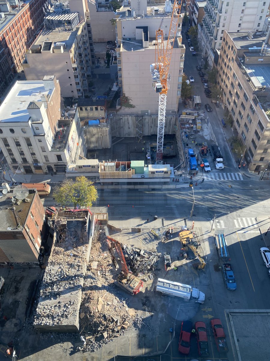 OpiesNan's tweet photo. In Toronto, if there’s a parking lot, it soon becomes condos. I guess with less parking there would be less cars in the city, but nobody is building for the homeless. #torontomayorfail #johntoryfail #whoisplanningthiscity #torontoiscondospotstoresandtimmies https://t.co/hZ8RNUNPA1