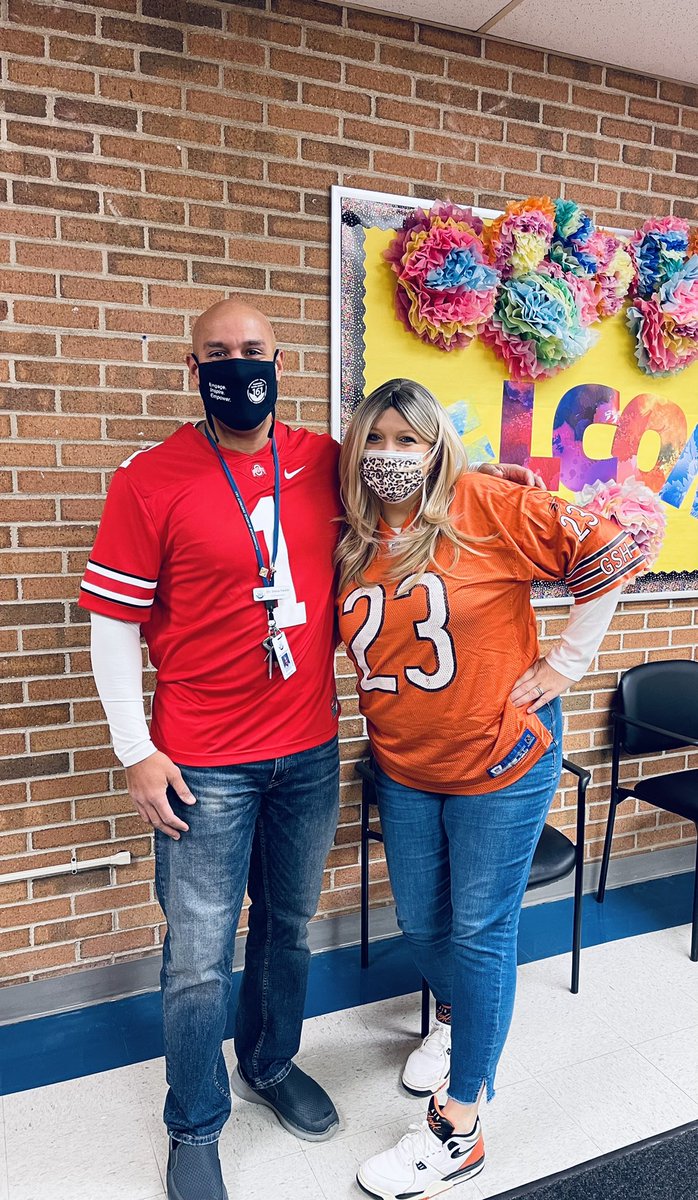 TheHornetsHive's tweet photo. It’s National Jersey Day!! Love seeing all the jerseys and the fact that @D161Supe  participates in the fun!! @ilprincipals #ipalegacyofleaders #gohornets161 #d161learns https://t.co/NG6xrsG72J