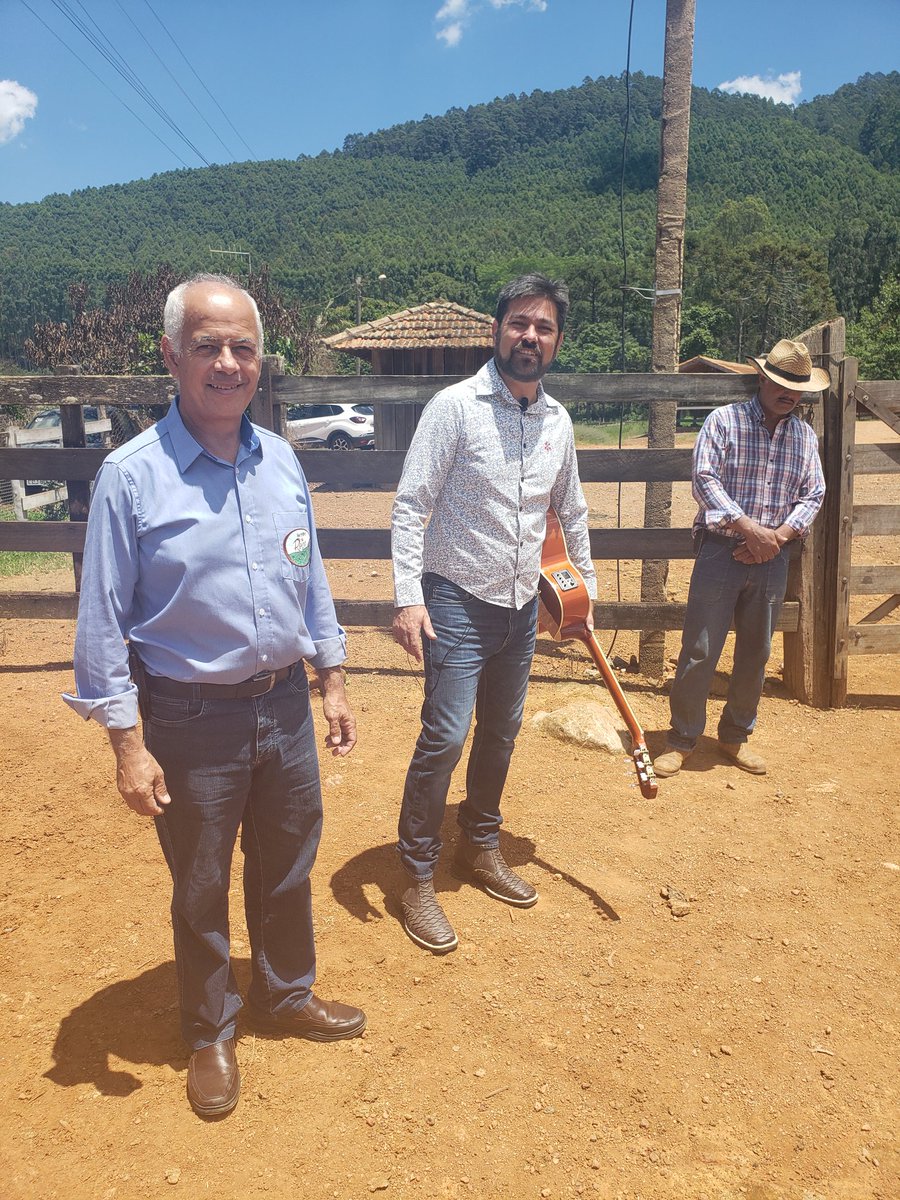 fabiojunioprod's tweet photo. Gravando na trilha da roça na fazenda Chiqurirão https://t.co/IE6hc2Yn2F