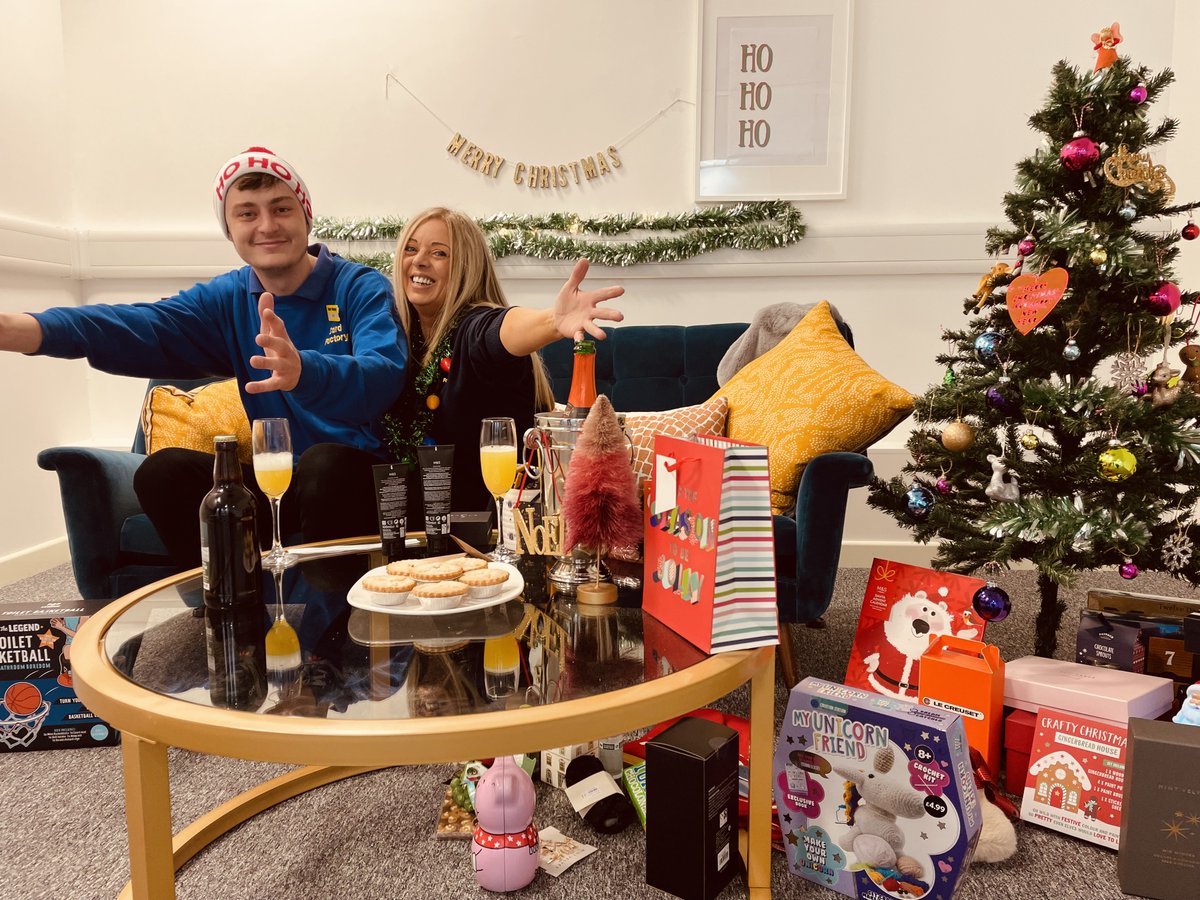 SHARPMediaGr's tweet photo. We have had a really fun week with the fantastic stores and team at @SandersonArcade! 🥰

We can't say too much but we have been filming some very fun Christmas content to help shoppers buy the perfect gifts this Christmas! 🎄

Stay Tuned! 👀

#Morpeth #NorthEast #SandersonArcade https://t.co/TnqG5oQJmo