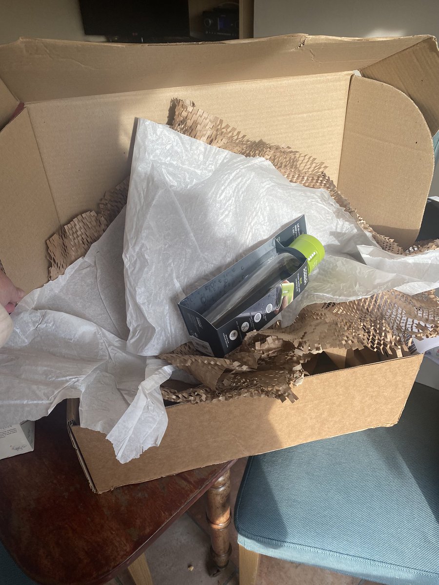 gbell77's tweet photo. @ArnottsDublin was this amount of packaging really required to post out a medium size 600ml drinks bottle? 😬 https://t.co/7fF6MLxFJd