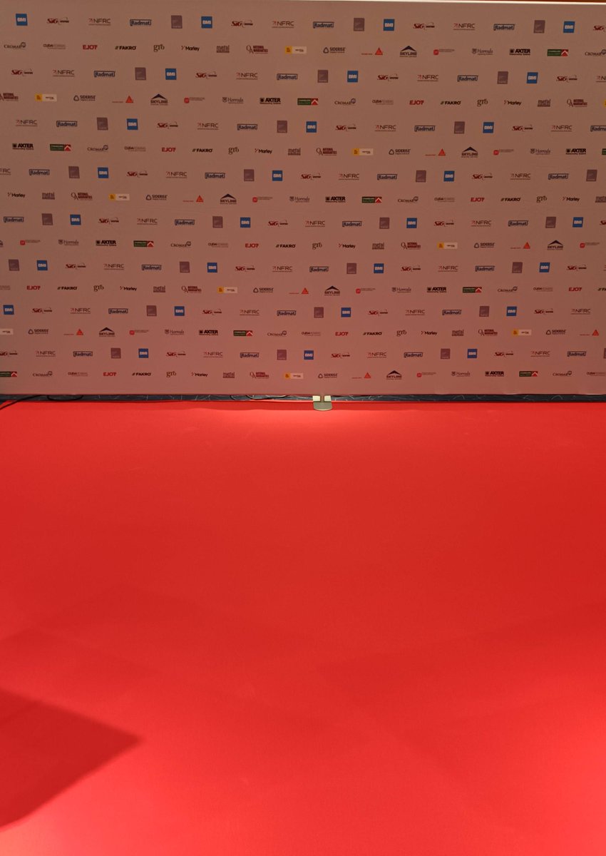 UK Roofing Awards tweet media