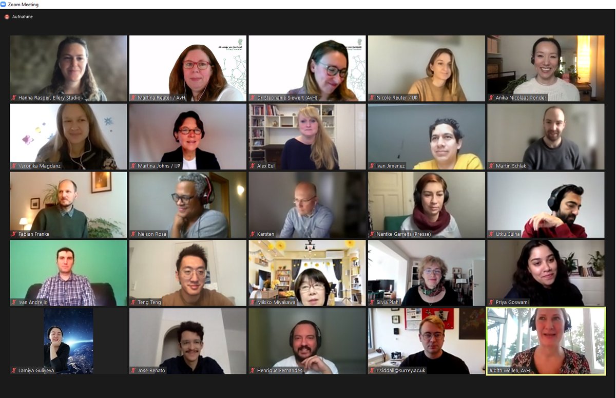 AvHStiftung's tweet image. Smart New Worlds: At our fourth #ResearchComLab, the participating journalists and researchers will discuss how #AI, #Robotics and #Digitalisation transform our lives. Looking forward to new insights, fruitful cooperations and lots of fun! 🤩 #SciComm #WissKomm #IJP