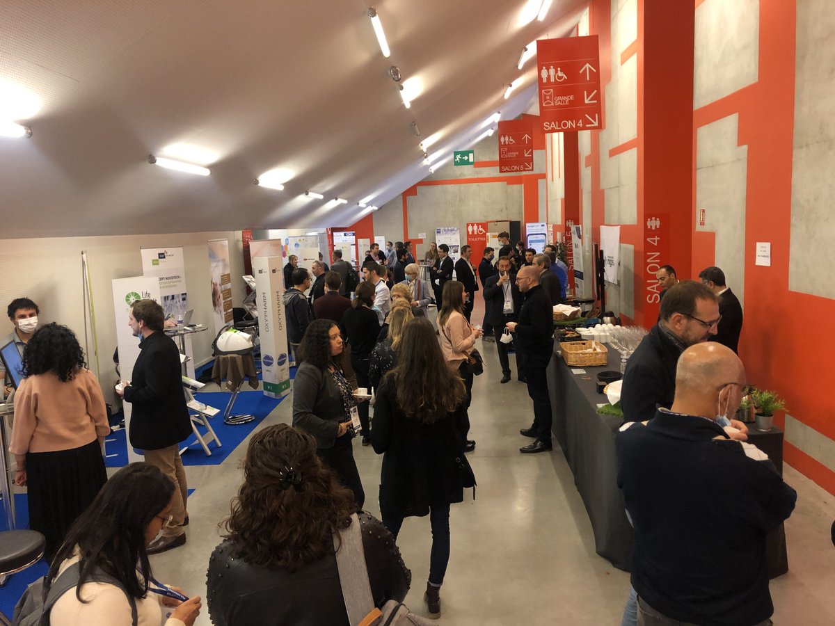 Polepharma's tweet photo. Entre 2 session de conférence, excellent moment de networking aux Journées Polepharma de Microbiomique à @MetropoleRouenN en @RegionNormandie 
#Microbiome #microbiometherapeutics #FrenchBiotech #drugdevelopment #LBP #innovation #clinicaltrial #omics #research #JRP #microbiote https://t.co/G2zxxpsuCw