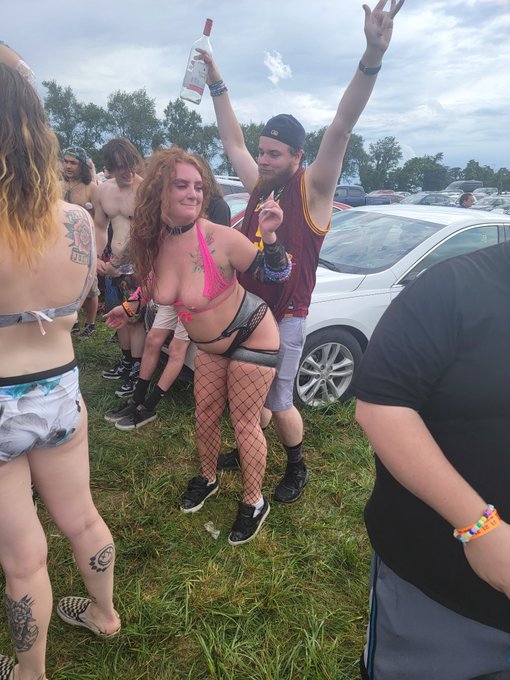 I danced on everyone ;) https://t.co/jzHuOvROJk<a href="/tag/public"class="tags"><span>#public</span></a><a href="/tag/audience"class="tags"><span>#audience</span></a>