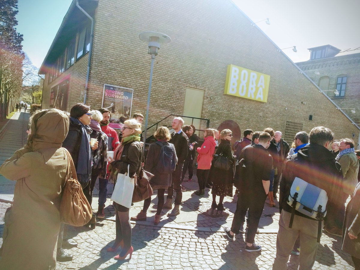 Bora Bora is looking for a new Theater Director - starting summer 2022. Application deadline is December 6th, 2021. Spread the word! :-)
Read more: bora-bora.dk/en/job-at-bora… 

#theater #theaterjobs #contemporarydance #teater #performanceart #aarhus #Denmark #danishjobs