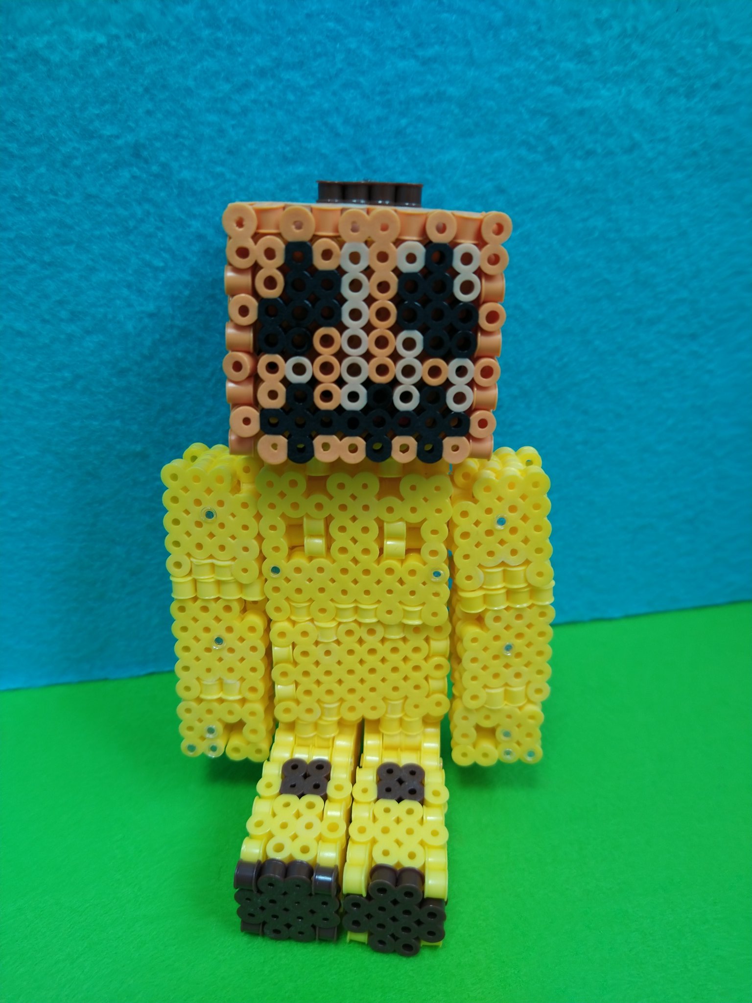 まいふぁみ マイクラファミリー บนทว ตเตอร 朝起きると 息子が唐突に バナナくんもお願い って バナナくん 調べたら まいぜんシスターズが増えてた こうなったら全力作成 やってみたかった関節増やすよ 失敗しまくって完成 バナナくん まいぜん