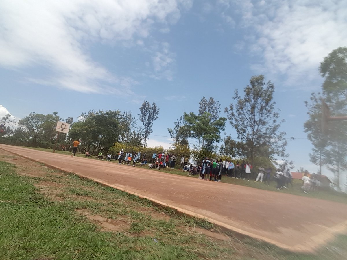 CeStudents's tweet photo. live now. Basketball Boy Final 
Level 3 vs Level 2 https://t.co/vufwXU8iYC