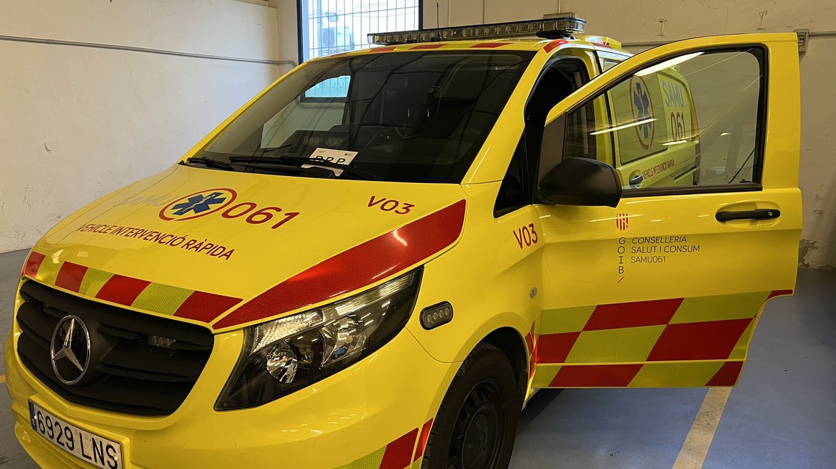 zalomenric's tweet photo. Ayer #TES de #Navarra estuvimos visitando la Base 0 del @GSAIB_Balears, impresionante lo que habéis creado. ¡Muchas gracias @MNavarroCR061 y a tu equipo por vuestro tiempo y amabilidad! @UTESNA https://t.co/A2R3vah9EG