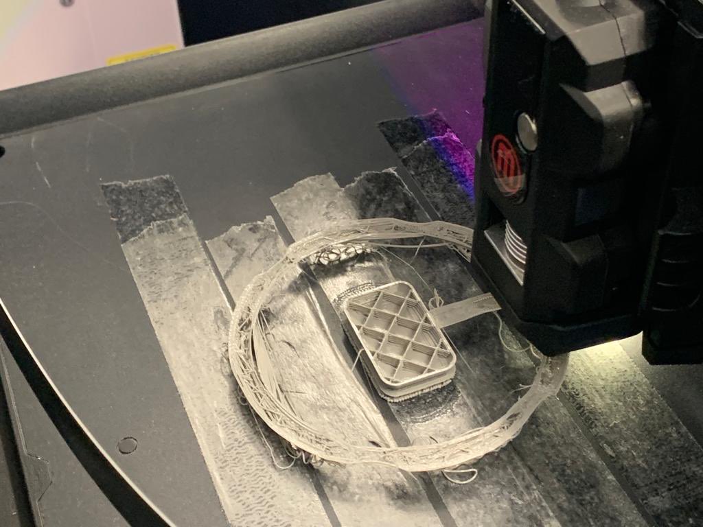 vicmallen's tweet image. It’s Post 16 Taster day @doncaster_utc for @Hungerhill Y11 students and we are getting Technical! #sixthform #practicalwork #wearedoncastrutc