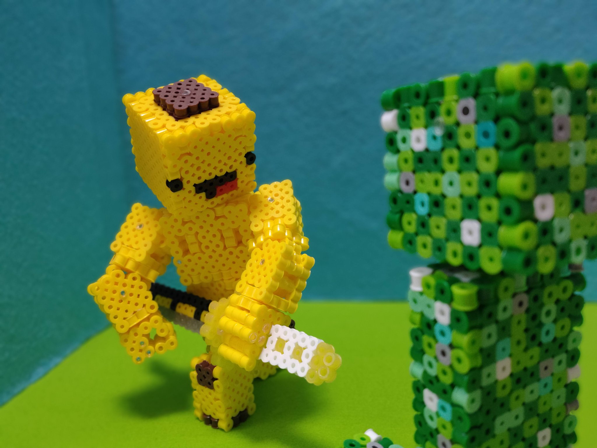 まいふぁみ マイクラファミリー บนทว ตเตอร 朝起きると 息子が唐突に バナナくんもお願い って バナナくん 調べたら まいぜんシスターズが増えてた こうなったら全力作成 やってみたかった関節増やすよ 失敗しまくって完成 バナナくん まいぜん