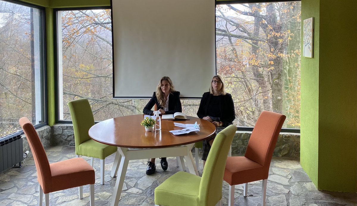 CIDNMNE's tweet photo. Drugi dan seminara otvorile su mr Ivana Jabučanin, asistentkinja na Fakultetu pravnih nauka UDG i mr Ana Stojanovski, izabrana sutkinja sa predavanjem na temu “Porodičnopravni i nasljednopravni položaj žena u Crnoj Gori”. https://t.co/hgowxXv9rl