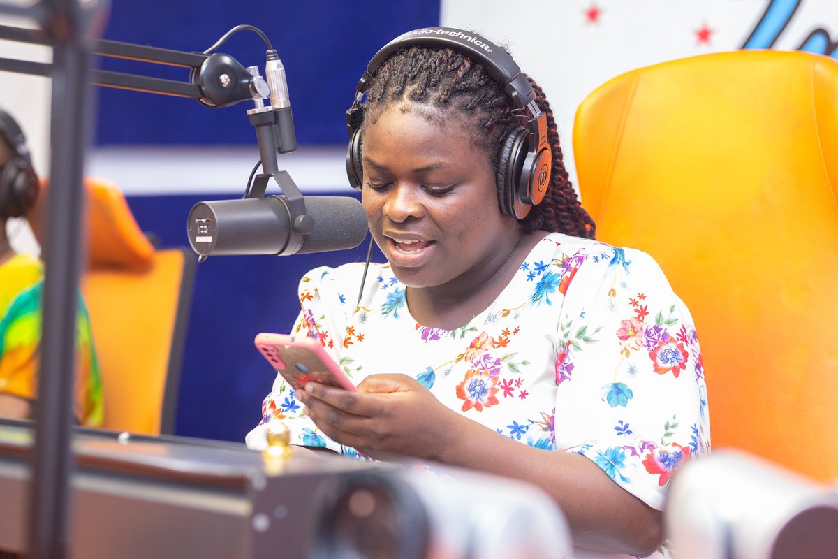 Gearing up for today’s edition of #MidDaytwist with Ms Arthur on <a href="/zylofon1021fm/">ZYLOFON FM</a> at 12pm sharp

You can’t miss out!

#Zylofon1021fm #Zylofonmedia