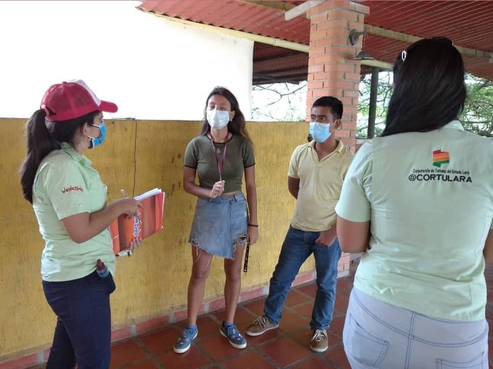 Cortularagob's tweet photo. 2/2  Y el Roble del municipio Iribarren, para actualizar la base de datos de los Prestadores de Servicio que desarrollan actividades económicas en este sector. https://t.co/UJieSsDZe2