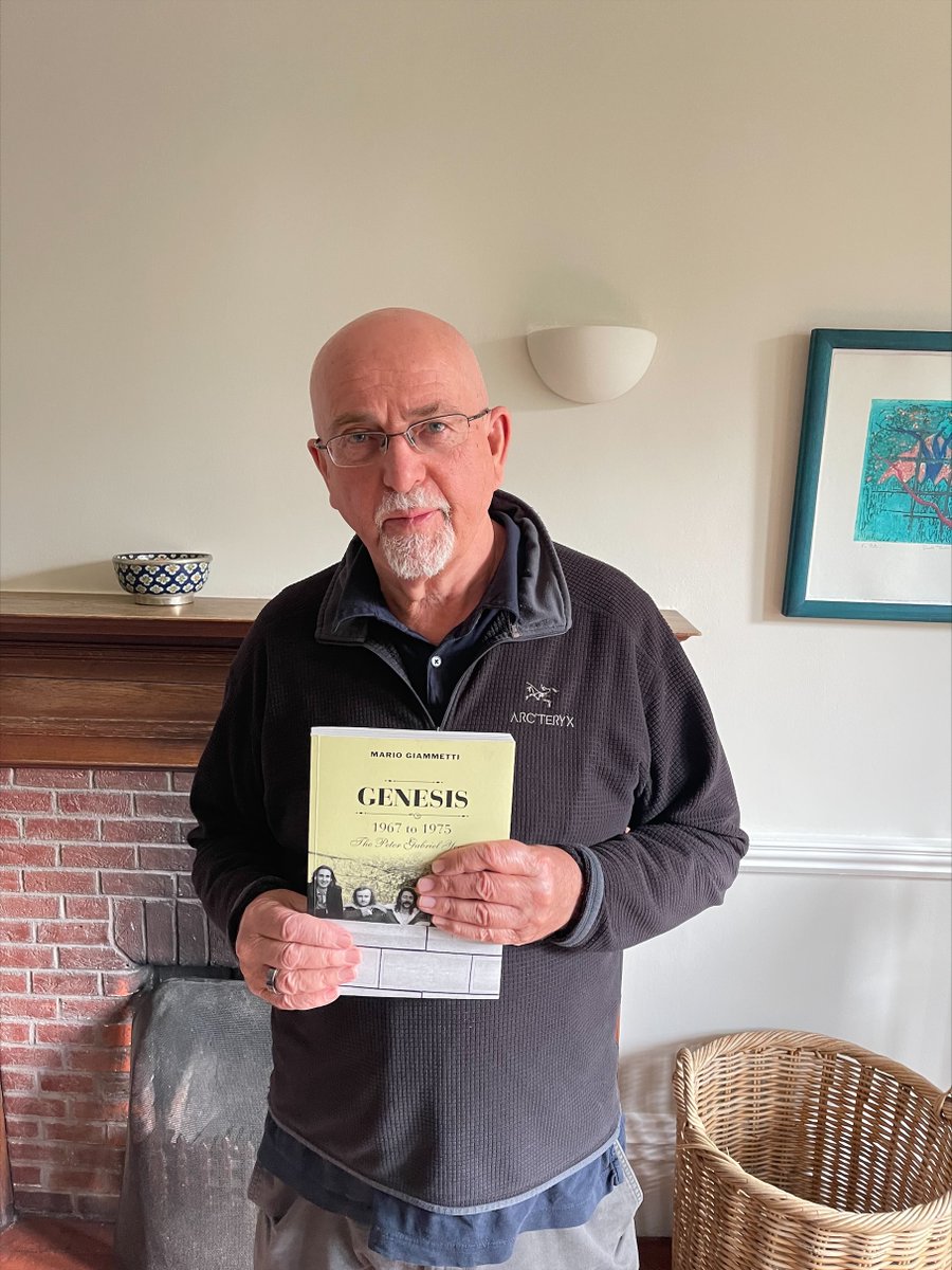 genesis_news's tweet photo. PETER GABRIEL earlier this week with Greg Spawton (Kingmaker Publishing / Big Big Train) and David Longdon (Big Big Train). Peter takes a closer look at MARIO GIAMMETTI's book "Genesis 1967-1975: The Peter Gabriel Years". OUR REVIEW: https://t.co/ceIOefdQWM 
Photos: Sarah Ewing. https://t.co/LMVVnpx7Vw