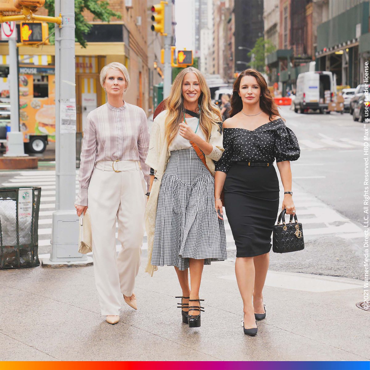 PayTV_Angebot's tweet photo. Schon gespannt auf die neue Serie "And Just Like That..." aus dem "Sex And The City"-Kosmos?
Wer nochmal alle alten Staffeln und Filme gucken möchte, kann jetzt zu Sky greifen!
#Entertainment #sexandthecity #andjustlikethat #serie #girlsnight #ladysnight
https://t.co/vbOiArVX62 https://t.co/kmvTqLRl72