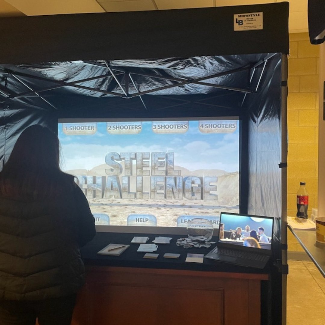 Morning everyone! 

Last bit of fun of to share from the #NEExpo yesterday. 

Sharp shooter Lottie on the case at the @Pointblanksho stall 🔫🔫🔫 

#expo 
#networking 
#FridayFeeling 
#fridaymorning