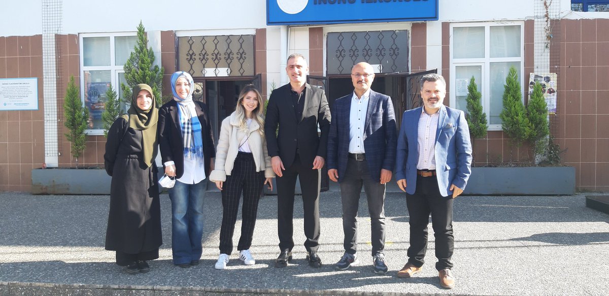 CanikMem's tweet photo. Türkiye'nin en iyi eğitim sistemi "Sihirli Matematik'in yaratıcısı, ödüllü eğitim uzmanımız Bülent Gündağ Mert bugün @InonuCanik velilerimizle bir araya geldi.
Salonu dolduran velilerimize ve kıymetli vaktini velilerimize ayıran eğitimcimize sonsuz teşekkürler ediyoruz...👏 https://t.co/NrnsH8WYcd