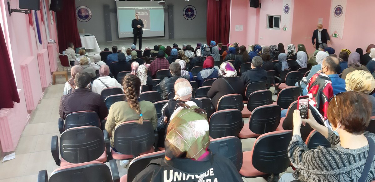 CanikMem's tweet photo. Türkiye'nin en iyi eğitim sistemi "Sihirli Matematik'in yaratıcısı, ödüllü eğitim uzmanımız Bülent Gündağ Mert bugün @InonuCanik velilerimizle bir araya geldi.
Salonu dolduran velilerimize ve kıymetli vaktini velilerimize ayıran eğitimcimize sonsuz teşekkürler ediyoruz...👏 https://t.co/NrnsH8WYcd
