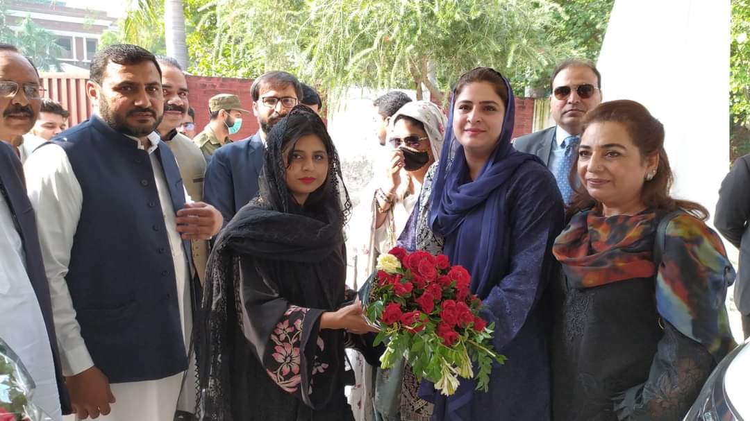InsafPKTV's tweet photo. .وزیراعلٰی پنجاب عثمان بزدار کی ہدایت پر چائلڈ پروٹیکشن یونٹ قصور کی عمارت کی سنگ بنیاد کے سلسلے میں خصوصی تقریب کا انعقاد کیا گیا۔ 1/2
#CPWB #ChildHelpline1121 #childproection #kasur https://t.co/ioUh7UPAUD