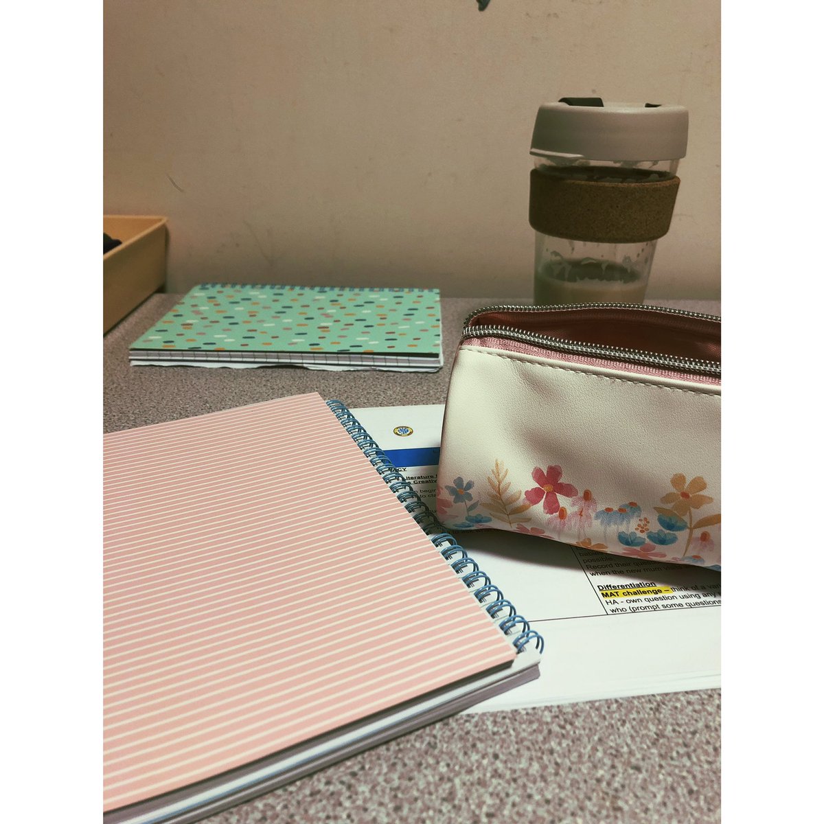 Mrs_Stevens_'s tweet photo. First non-teaching day on the PGCE. First teaching week done. Time to get my head down and prepare for next week, I can’t wait 👩🏻‍🏫 #pgce #teacherstudent #letsgetplanning https://t.co/0nif2kzPpZ