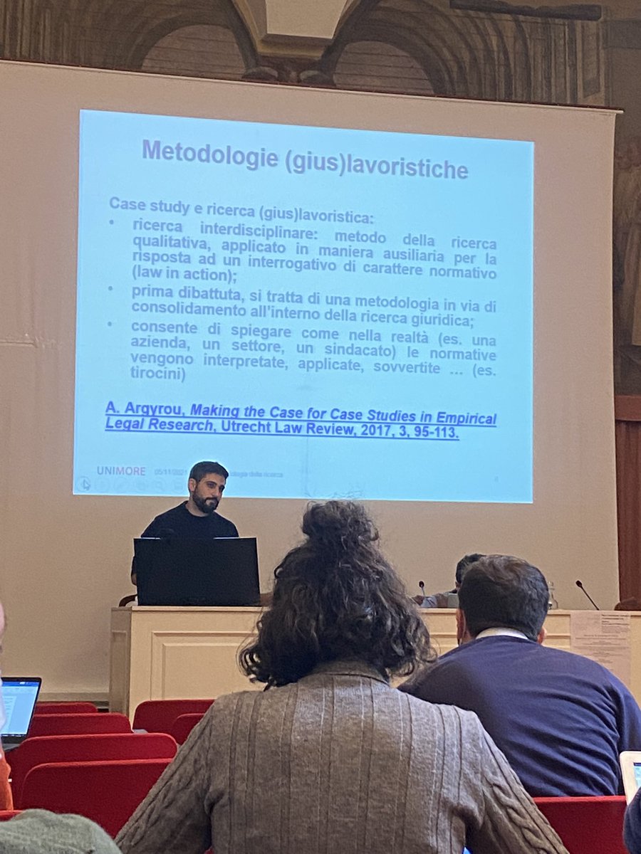 CitterioLorenzo's tweet photo. #Case #study: #metodologia giuslavoristica di #ricerca #interdisciplinare che consente di spiegare come nella realtà le normative vengono interpretate, applicate, sovvertite. È una risposta ad un interrogativo di carattere normativo (law in action).
#phaber2021 https://t.co/IvVRB1Fd3Y