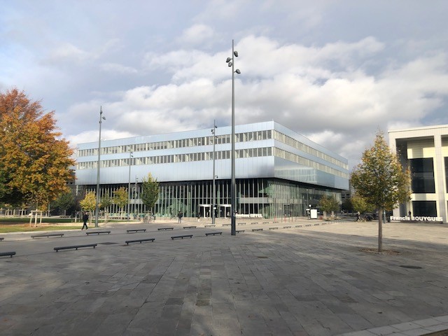 coilaloxide's tweet photo. The project Centrale Supélec in Gif-sur-Yvette, France, has been cladded with our X-Wall Brite Natural 15 microns product in 2016. Metal substrate coming from AMAG Austria Metall
Pictures have been taken on October 26th 2021.

#anodizing #architectureanddesign https://t.co/b7PQ1ihexQ