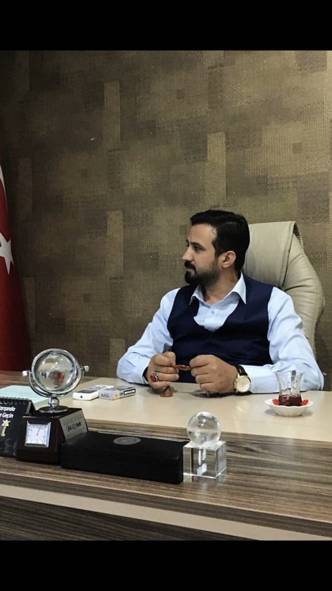 dilekmekci's tweet photo. ABB’nin ve Mansur Yavaş’ın, Osmanlı Ocakları yöneticiliği yapmış, Atatürk düşmanı, Türkan Saylan düşmanı, kara cahil, liyakatsız, bankamatik ama vazgeçilmez personeli Ali Hancıoğlu’nun KOM ile ilgisi ne acaba⁉️Bu da soru mu‼️Ekürisi Mevlüt Öner’in abisi emniyet müdürü 🤣@abbbasin https://t.co/wH6qpCRCTd