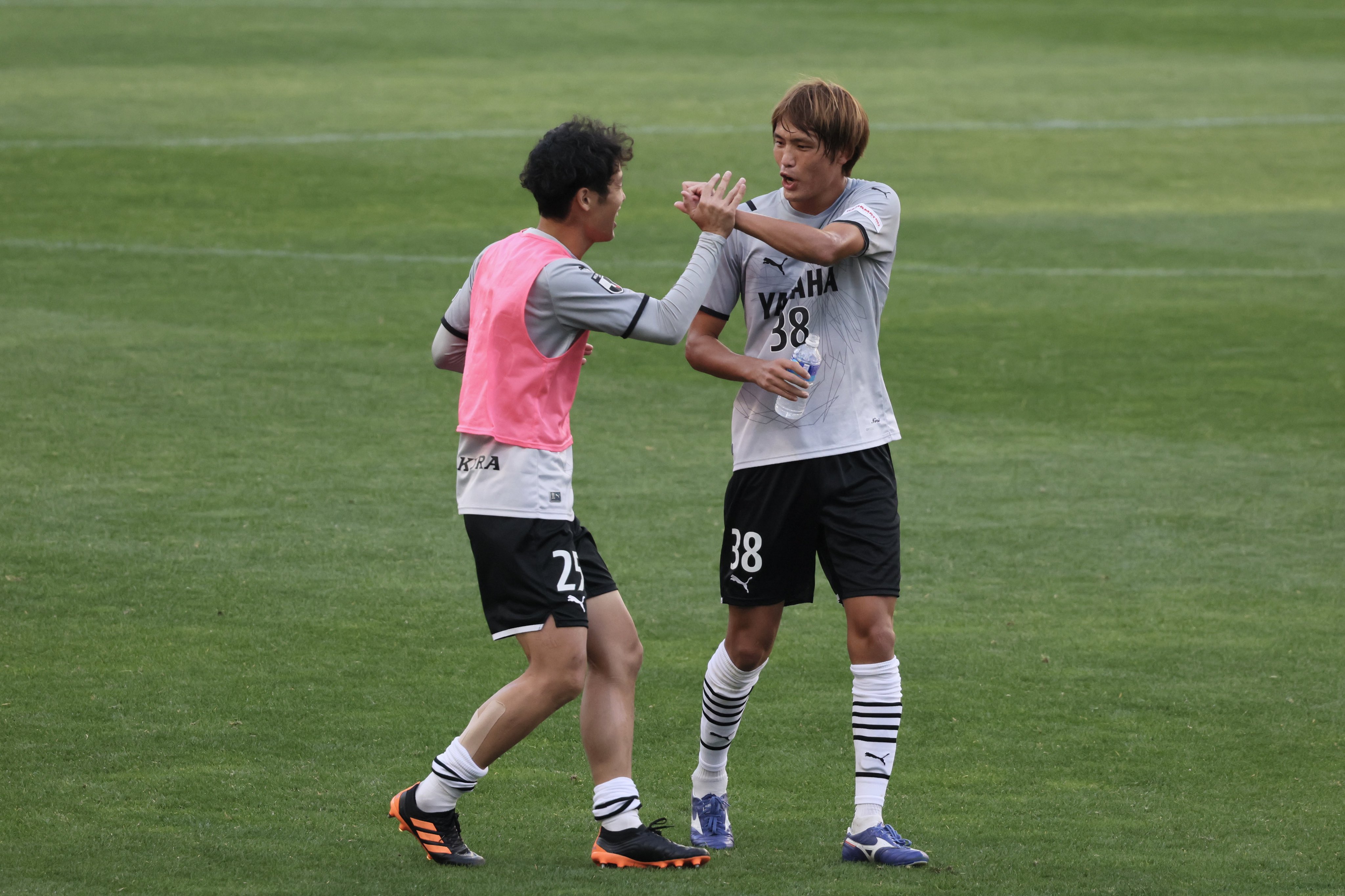 ビブ 義道くん 山本義道 ジュビロ磐田 Jubilo Uniteforw1n 新潟vs磐田 T Co Okcukvlyqy Twitter