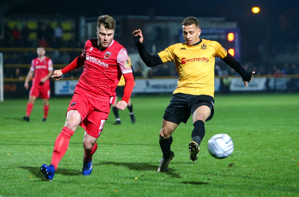 chorleyfc's tweet photo. 🎂 Two BIRTHDAYS in our first team squad today.. 

🥳 @ollie_shenton 
🥳 @HarryScarbs3 

Many happy returns gents - and a big thank you to sponsors https://t.co/g0wbHv0Dzk &amp; @ThePaddockDH for backing Ollie &amp; Harry this season 👍 https://t.co/UP8L2zApvX