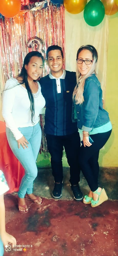 Yerlypena4's tweet photo. Felices fiestas https://t.co/YkgUZFXRI1