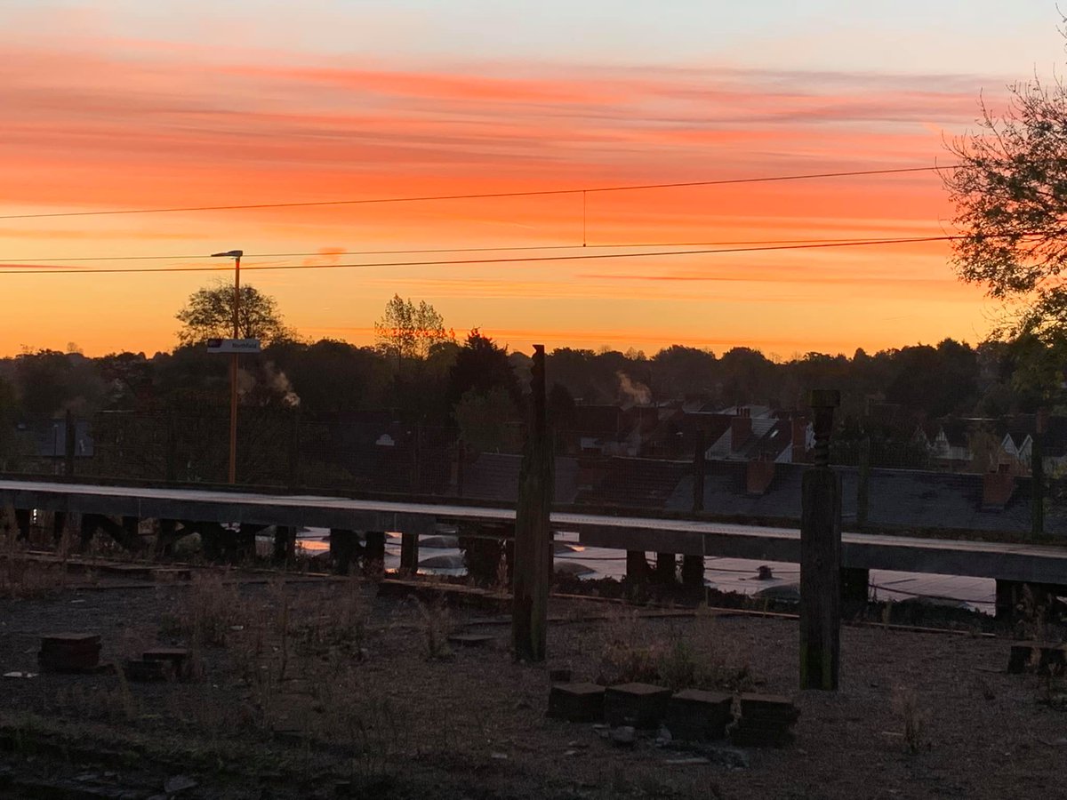 B31Voices's tweet photo. #SWBrumPHOTOS – Michael Hackett: "Northfield in the morning."

Like taking/seeing photos?  See: SW Brum Camera Club - for the love of the lens - Photography Birmingham on FB 😁 

#Northfield #Birmingham #B31Voices #BVoices https://t.co/FReX5xVu4A