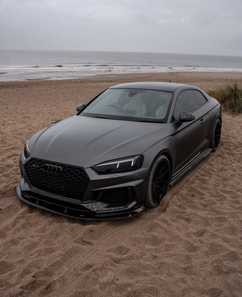 LuxuryCars365's tweet photo. Audi RS5 🔥 https://t.co/TRDiQ6Zx5c