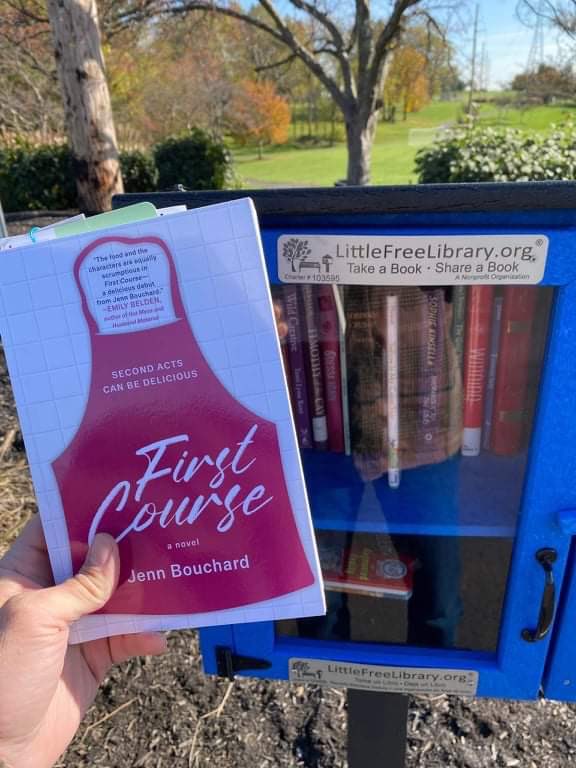 JennBouchardBOS's tweet photo. Today’s stop on the #FirstCourseLFLProject tour is Elsmere, Kentucky🗺
John placed this copy of FIRST COURSE in a #LittleFreeLibrary in Elsmere, which is outside of Cincinnati. Thanks for your help!📚
We are in the last stretch of the tour!✈️
#FirstCourse #elsmere #Cincinnati https://t.co/tOcl4iKNuz