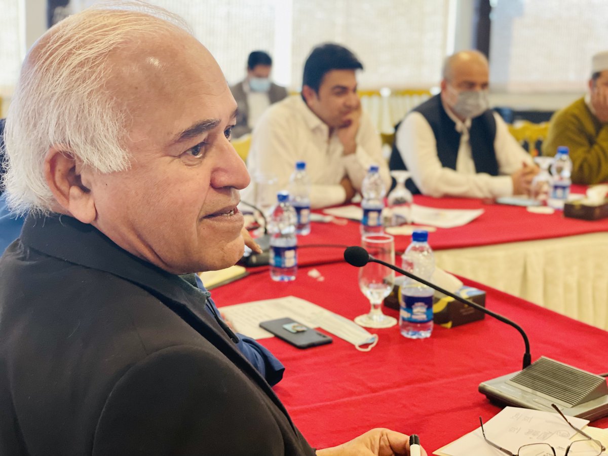 SEEDinPakistan's tweet photo. How can KP province better manage its cities?

SEED held a consultative session to improve the performance of the KP Urban Policy and Planning Unit to design inclusive and sustainable cities in the province.

#UrbanPlanning #ReformingKP #FutureCities #UrbanData  #SpatialEquity https://t.co/s1sQdMF5eO