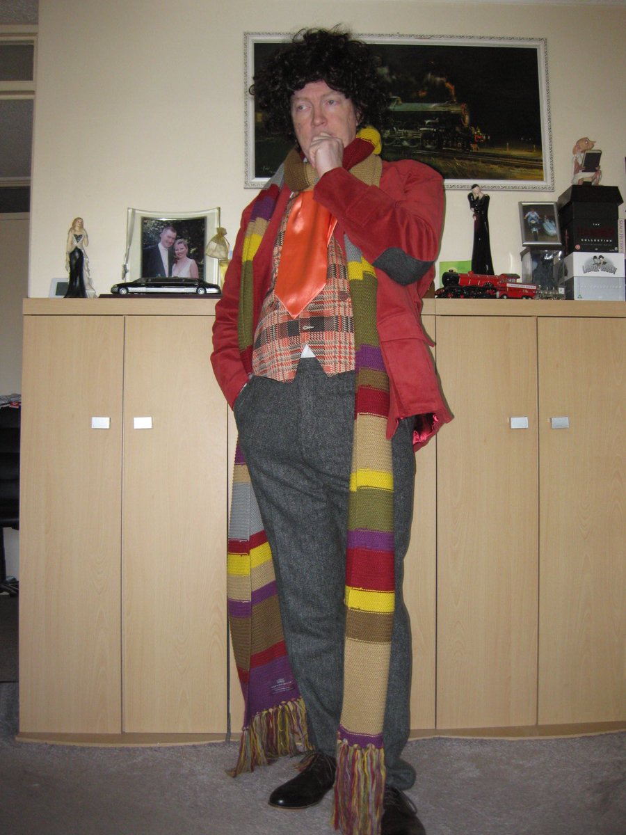 TheGingerDrWho's tweet image. #DoctorWho #4thDoctorCosplay #PlanetOfEvil 

With thanks to

@cosdaddycostume 
@Lovarzi 
@MagnoliClothier 
@DQTUK 
@WalkerSlaterUK