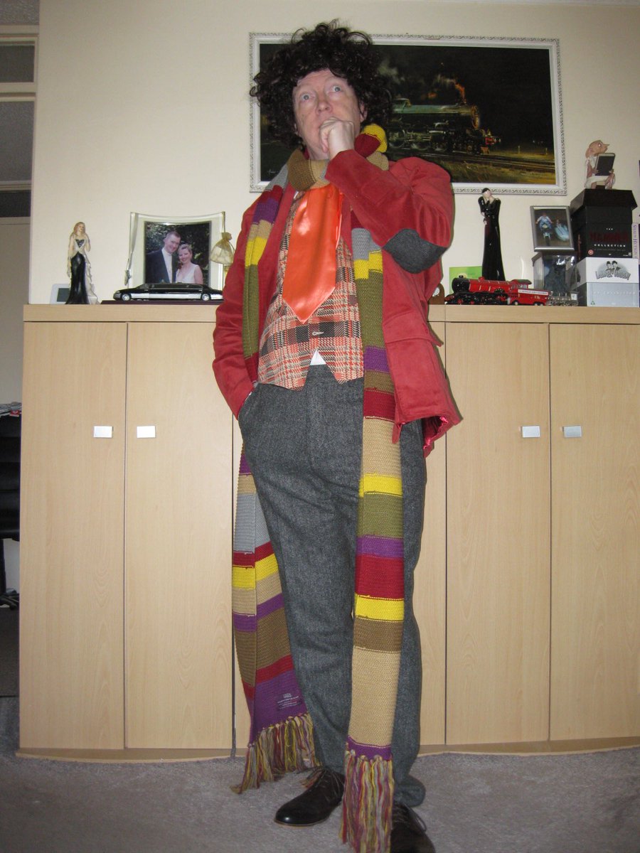 TheGingerDrWho's tweet image. #DoctorWho #4thDoctorCosplay #PlanetOfEvil 

With thanks to

@cosdaddycostume 
@Lovarzi 
@MagnoliClothier 
@DQTUK 
@WalkerSlaterUK