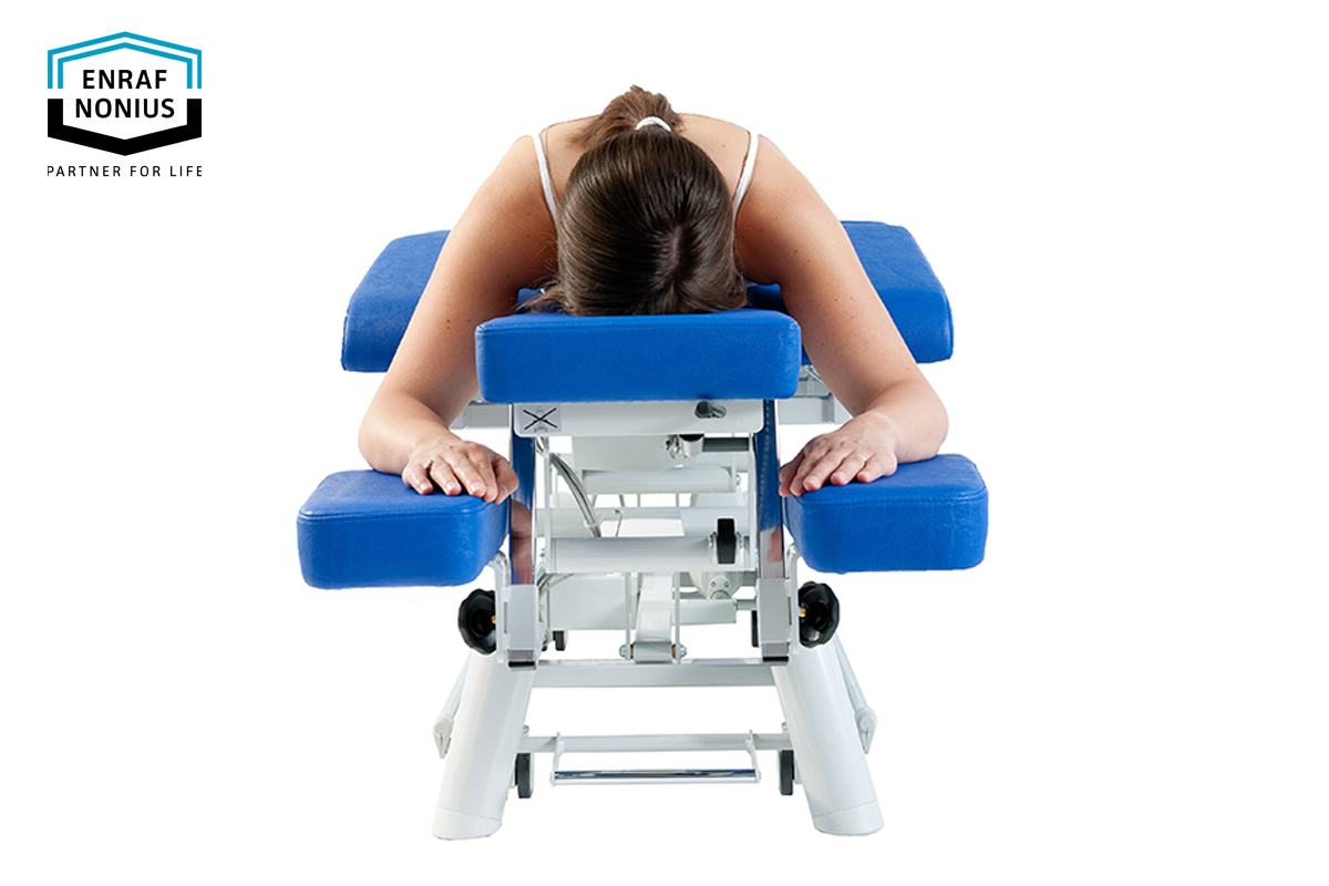 antiselphysio's tweet photo. Το Manumed Optimal 3-section της @EnrafNonius είναι η ιδανική λύση για τους απαιτητικούς φυσικοθεραπευτές που αναζητούν το τέλειο κρεβάτι για χειρισμούς!
https://t.co/96fCsnjpHZ

☎️Θεσ/νίκη: 2310 322525 
☎️Αθήνα: 210 7795980

#treatmenttable #antiselphysio https://t.co/V2l0tCIOfh