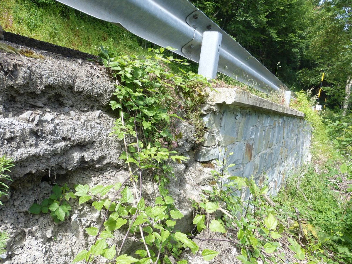 provinciamodena's tweet photo. ⚠️LAVORI IN CORSO⚠️
#SP324 da lunedì 8 novembre CHIUSA 15gg in zona Roncoscaglia (#Sestola) per un intervento di ripristino stradale!
#provincia #strade #lavori https://t.co/be5nBZvhk2