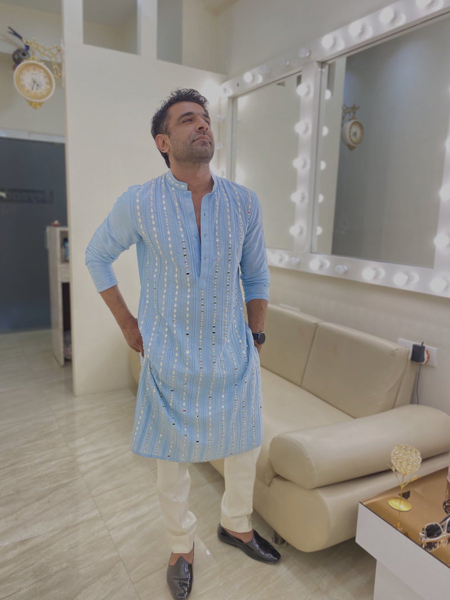 KhanEijaz's tweet photo. #JummaMubaarak . https://t.co/ti6eAxCxtF
