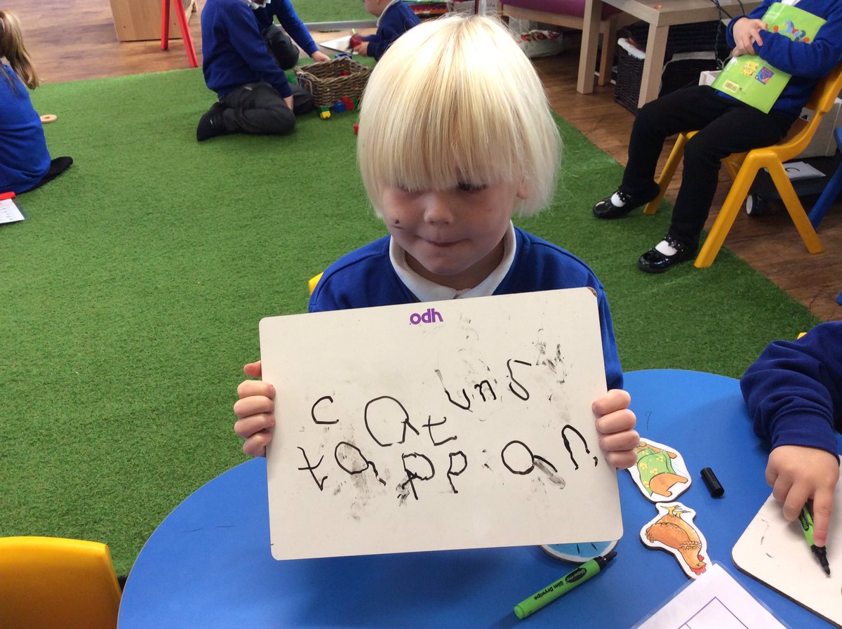 TPAF2LB's tweet photo. Applying our phonics when writing CVC words π€© #TPAF2Writing #TPAF2Phonics https://t.co/mlEov6zZtg