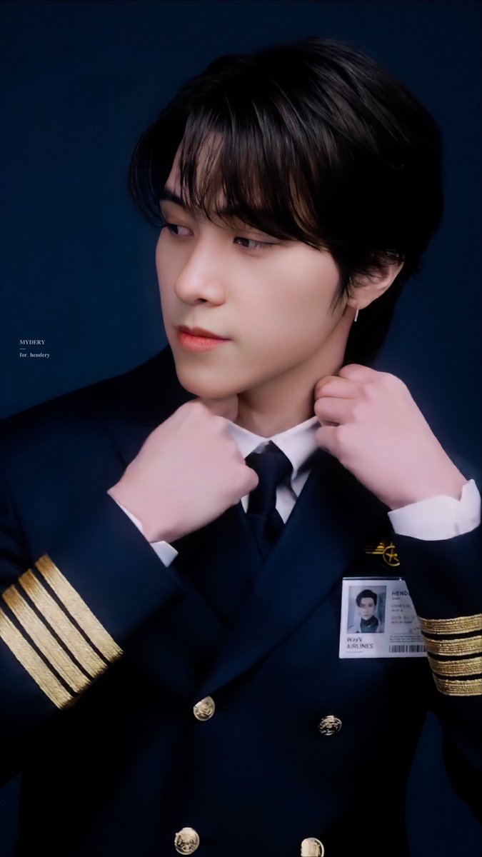 formydery's tweet photo. 2022 WayV SEASON'S GREETINGS CONCEPT TRAILER 🤍

#HENDERY #黄冠亨 #헨드리 #WayV #WeiShenV #威神V https://t.co/UuYcPeriZI