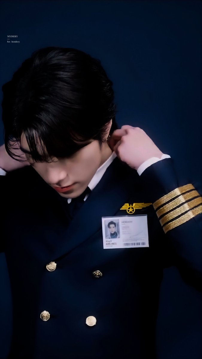 formydery's tweet photo. 2022 WayV SEASON'S GREETINGS CONCEPT TRAILER 🤍

#HENDERY #黄冠亨 #헨드리 #WayV #WeiShenV #威神V https://t.co/UuYcPeriZI