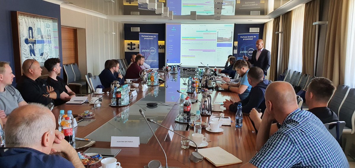 PcsPolski's tweet photo. Elementem rozwiązań oferowanych przez PPCS jest prostota implementacji oraz łatwość obsługi. Z uwagi na kompleksowy charakter tych systemów, dla firm, które nie miały do tej pory styczności z technologią port community systems organizujemy szkolenia.

➡️https://t.co/Of50X0MHMF https://t.co/0bqZxO705E