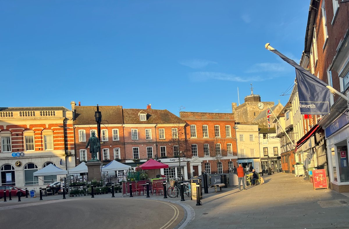 ChilworthP's tweet photo. A perfect start to the day! Even if it was a little chilly. ❄️❄️❄️
With a joint team breakfast at @josies_uk  in #Romsey to celebrate another exceptional week! #TeamBreakfast #GreatWorkTeam 

#accountingandaccountants  ​
#Jobs
#recruiting https://t.co/gIjJJgh3z8