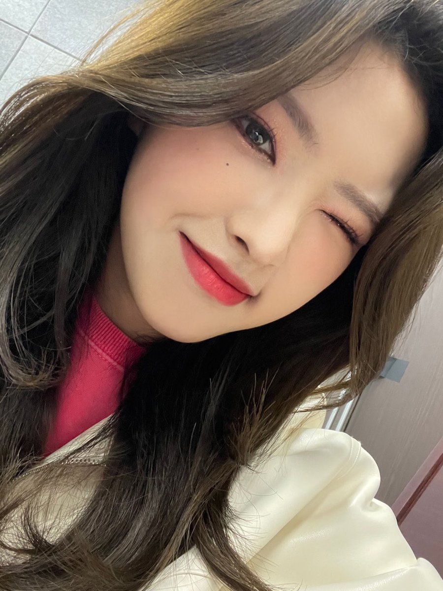 nobody compares to her beauty